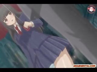 Japońskie anime lassie dostaje squeezing jej cycki i palec