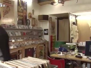 Malonumas klipai vokiškas mėgėjiškas analinis į a parduotuvė