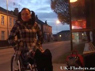 Disabled leah আবদার ঝলকানি পাছা মধ্যে গন