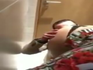 Ấn độ văn phòng lassie fucked lược với ông chủ trong văn phòng washroom