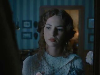 Louise bourgoin עירום - les aventures extraordinaires dadele blanc-sec 2010