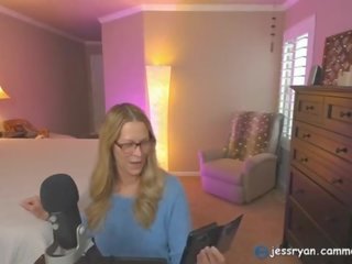 Milf camgirl jess ryan antaa an honest pietari luokitus jessryan&period;manyvids&period;com