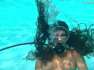 Nora shmandora debaixo de água dildo ação, sexo vídeo 0f